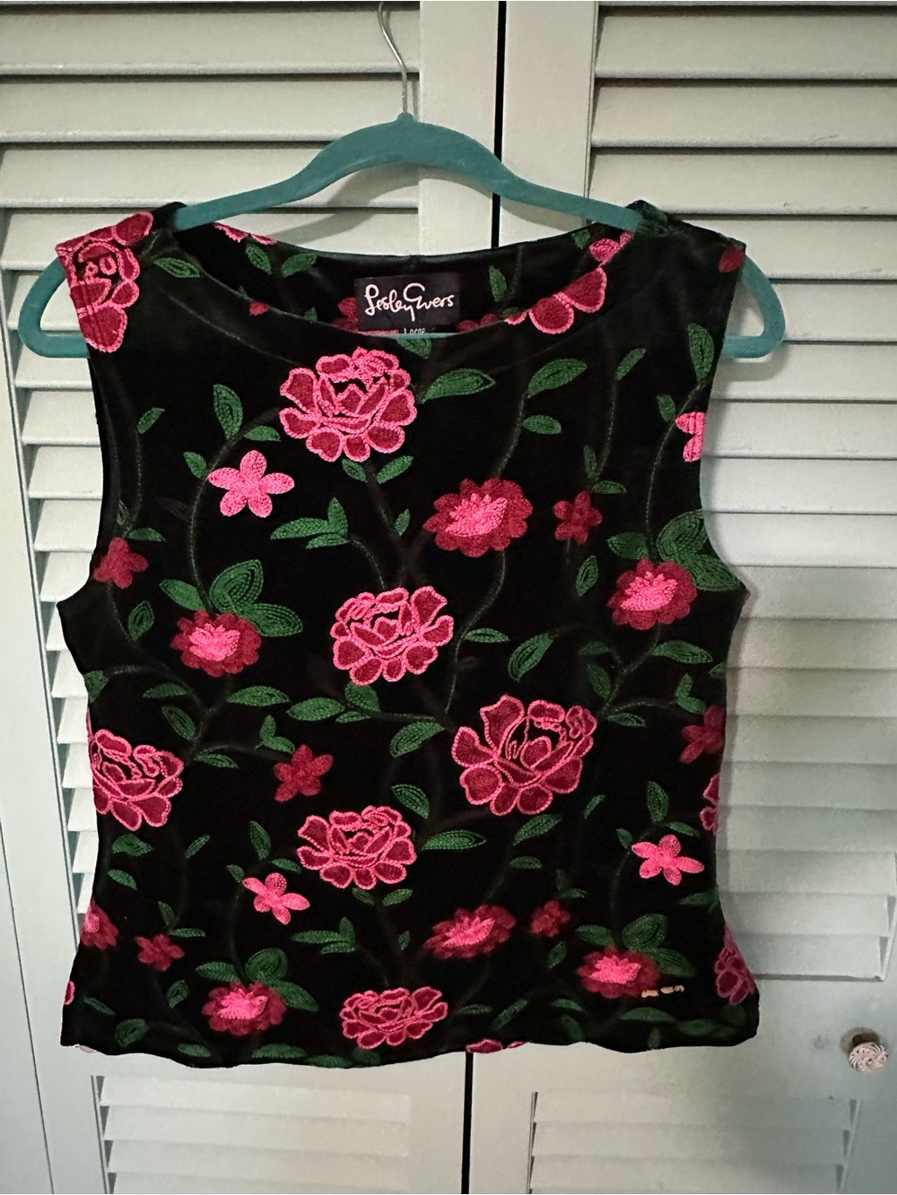 Lesley Evers Stella Green Velvet Floral Embroidered top